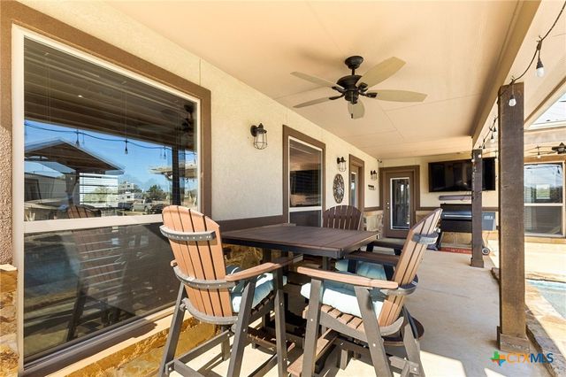381 Schneider Road, Seguin, TX 78155