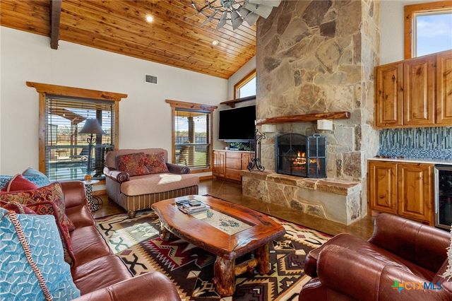 381 Schneider Road, Seguin, TX 78155