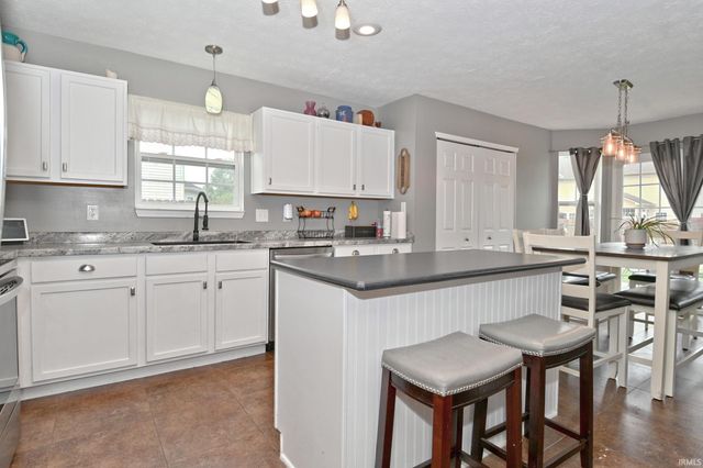 2332 Foxtail Drive, Plainfield, IN 46168
