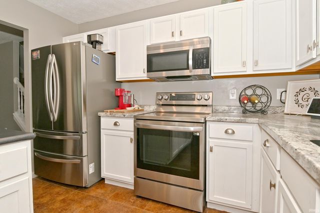 2332 Foxtail Drive, Plainfield, IN 46168