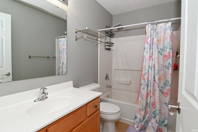 2332 Foxtail Drive, Plainfield, IN 46168