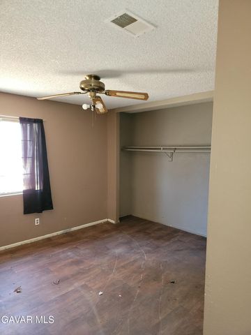 41052 E 177th St E Street, Lancaster, CA 93535