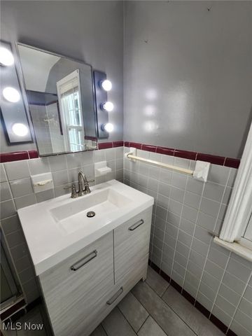 2320 Wrenford Road, University Heights, OH 44118