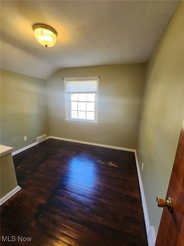 2320 Wrenford Road, University Heights, OH 44118