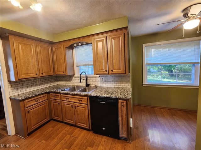 2320 Wrenford Road, University Heights, OH 44118