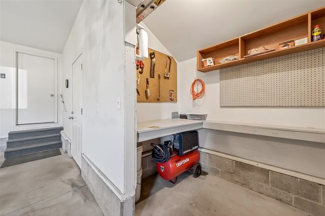 5115 Ossad Drive, Norton Shores, MI 49441