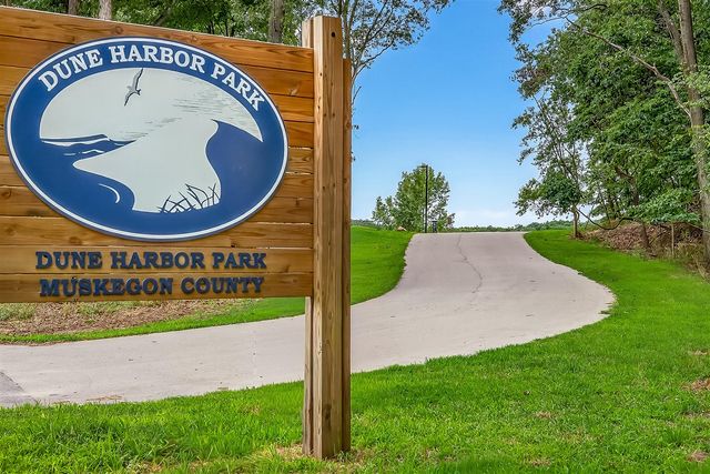 5115 Ossad Drive, Norton Shores, MI 49441