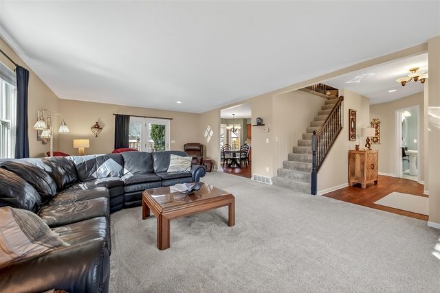 5115 Ossad Drive, Norton Shores, MI 49441