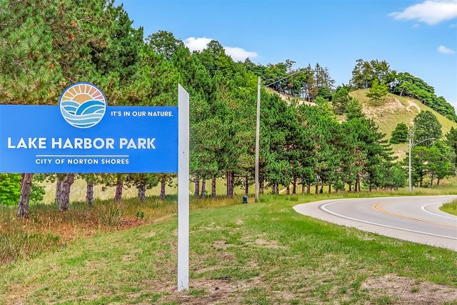 5115 Ossad Drive, Norton Shores, MI 49441