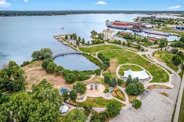 5115 Ossad Drive, Norton Shores, MI 49441