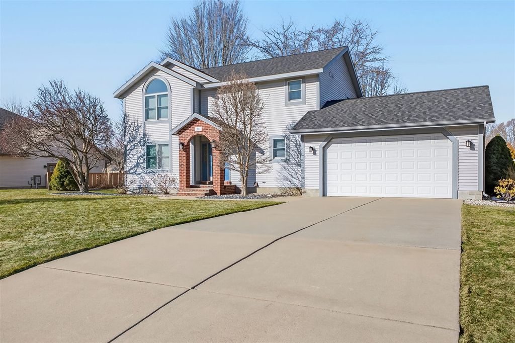 5115 Ossad Drive, Norton Shores, MI 49441