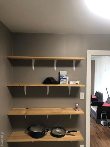 4715 Culver Street, Dearborn Heights, MI 48125