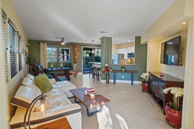 20016 Satsuma, Saugus, CA 91350