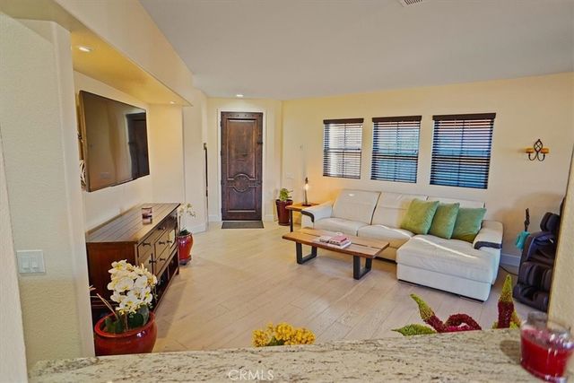 20016 Satsuma, Saugus, CA 91350