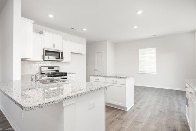 3016 Middle Creek Lane, Greensboro, NC 27405