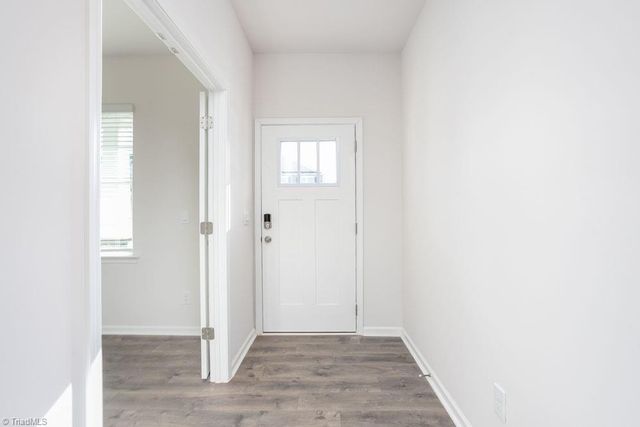 3016 Middle Creek Lane, Greensboro, NC 27405