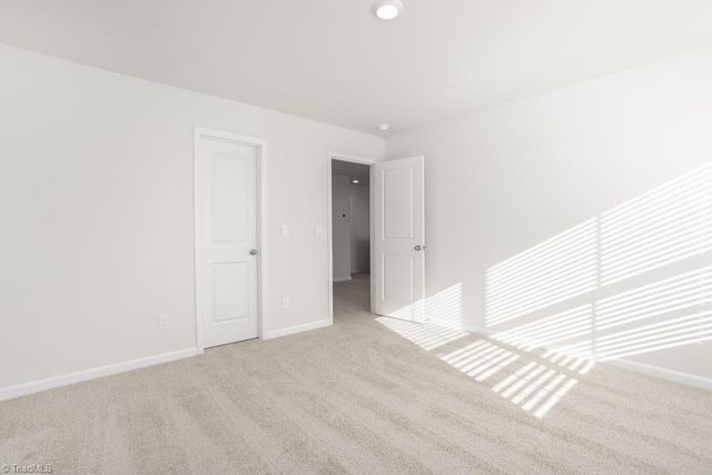 3016 Middle Creek Lane, Greensboro, NC 27405