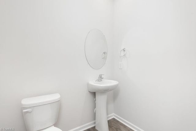 3016 Middle Creek Lane, Greensboro, NC 27405