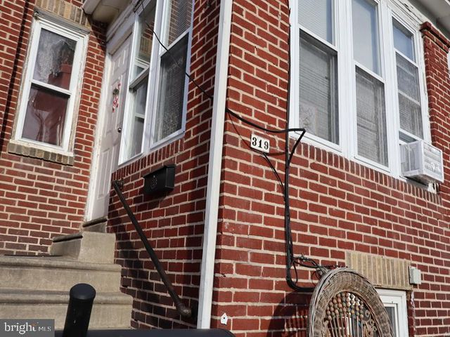 319 AVON RD, Upper Darby, PA 19082