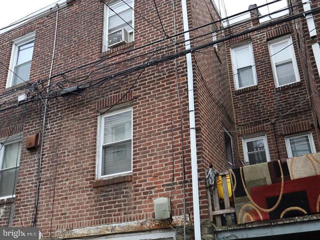 319 AVON RD, Upper Darby, PA 19082