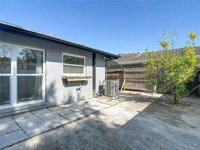 5141 SPRINGWOOD DRIVE, Tampa, FL 33624