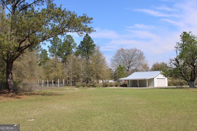 1606 Homestead Drive, Ellabell, GA 31308