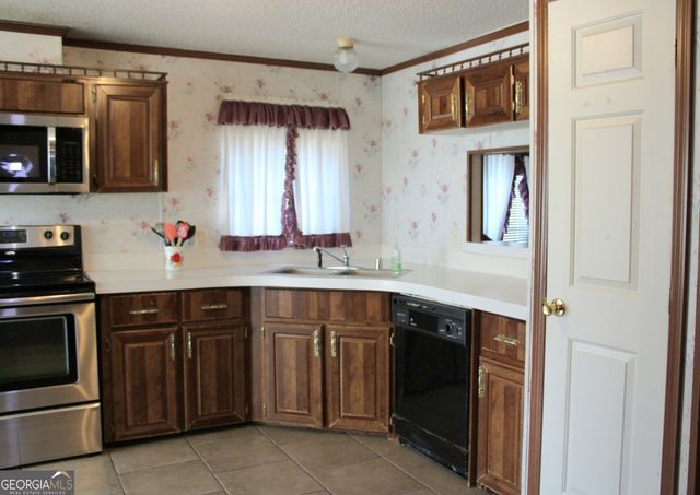 1606 Homestead Drive, Ellabell, GA 31308