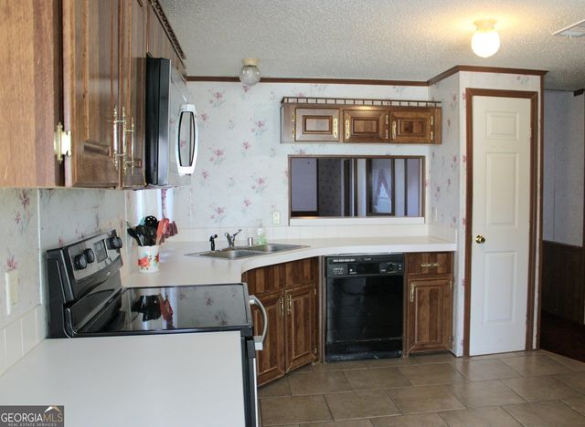 1606 Homestead Drive, Ellabell, GA 31308