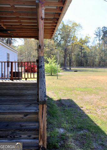 1606 Homestead Drive, Ellabell, GA 31308