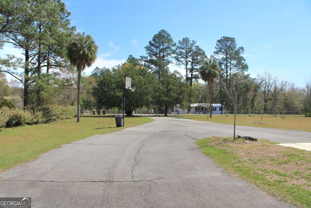 1606 Homestead Drive, Ellabell, GA 31308