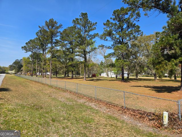 1606 Homestead Drive, Ellabell, GA 31308