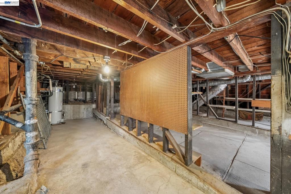 Image 26 of property listing at 3231 Wisconsin St, Oakland, CA 94602