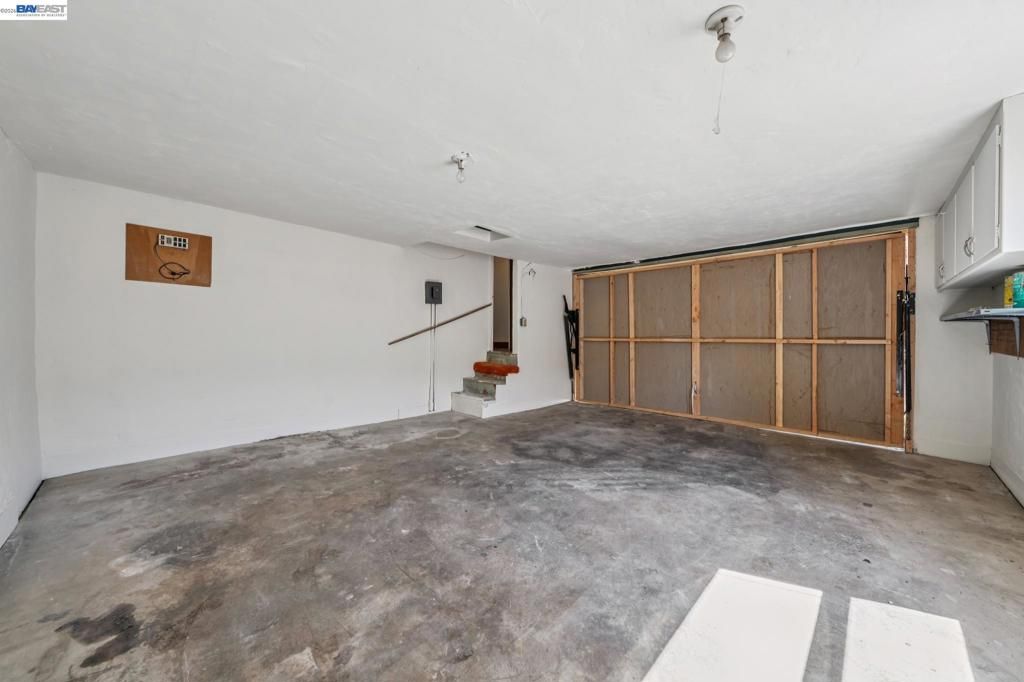 Image 30 of property listing at 3231 Wisconsin St, Oakland, CA 94602