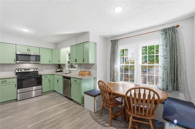 14101 Ramsey Ct, Chester, VA 23831
