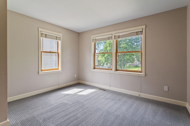 2321 Pillsbury Avenue S, Minneapolis, MN 55404