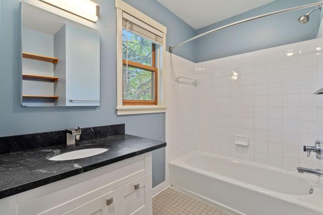 2321 Pillsbury Avenue S, Minneapolis, MN 55404