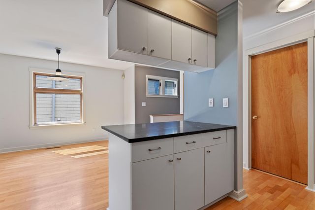 2321 Pillsbury Avenue S, Minneapolis, MN 55404