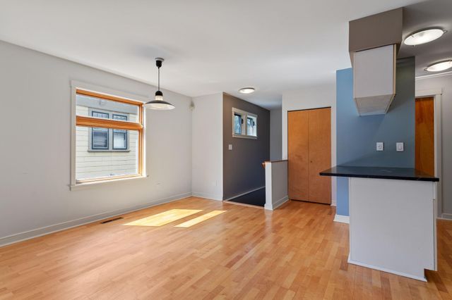 2321 Pillsbury Avenue S, Minneapolis, MN 55404