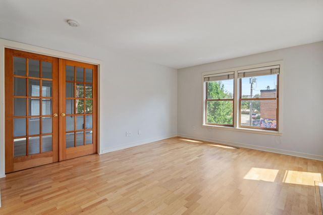 2321 Pillsbury Avenue S, Minneapolis, MN 55404