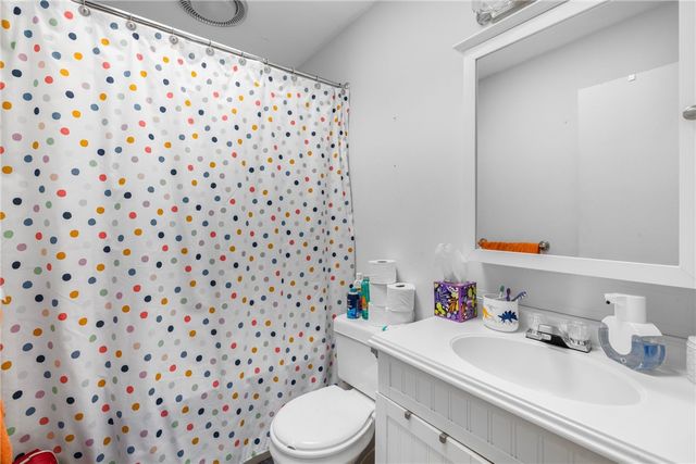 1059 East Shore Road, Jamestown, RI 02835