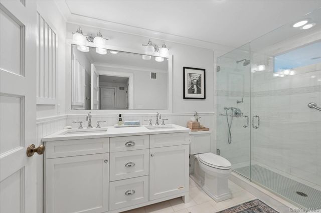 26 Odgen Lane, Quogue, NY 11959