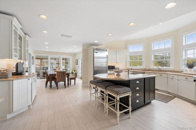 26 Odgen Lane, Quogue, NY 11959