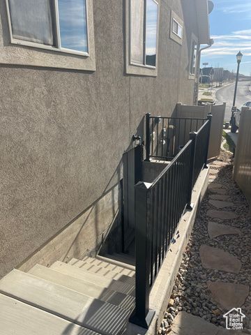 618 W REGENT GARDEN LN, Bluffdale, UT 84065