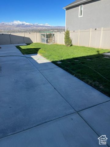 618 W REGENT GARDEN LN, Bluffdale, UT 84065