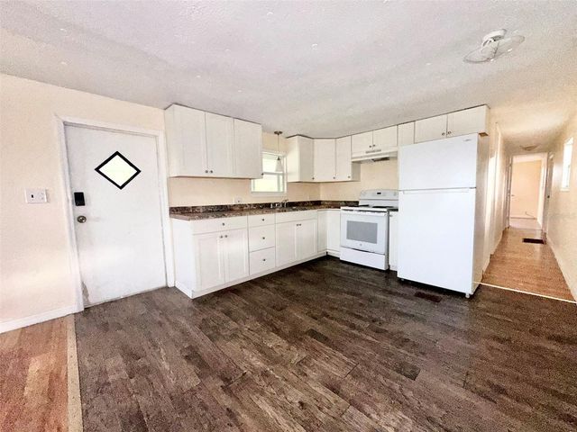 5011 OAK LANE, Haines City, FL 33844