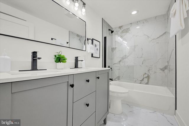 420 E MAIN ST, Westminster, MD 21157