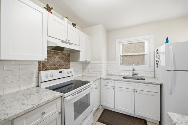 22 Midland Avenue, Port Jefferson, NY 11777