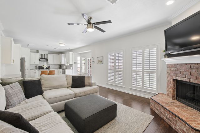 2717 Carmel Drive, Carrollton, TX 75006