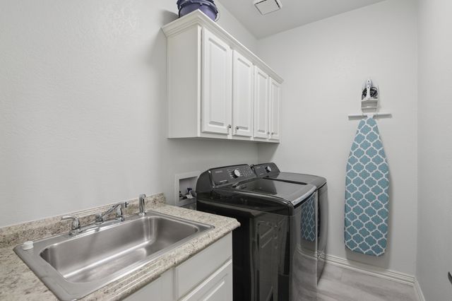 2717 Carmel Drive, Carrollton, TX 75006