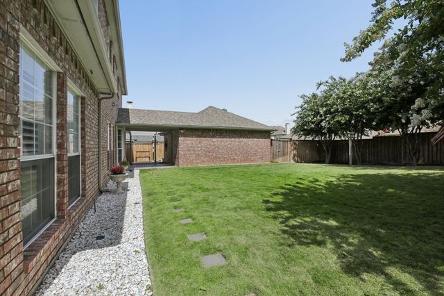 2717 Carmel Drive, Carrollton, TX 75006